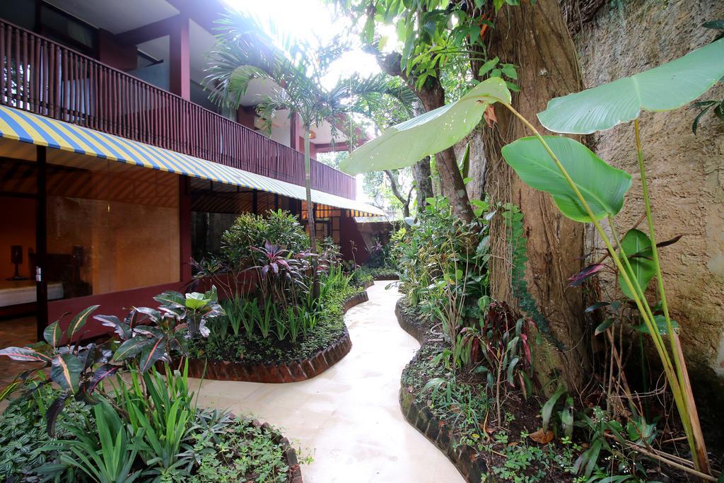 Petit Hotel Bali Убуд Экстерьер фото